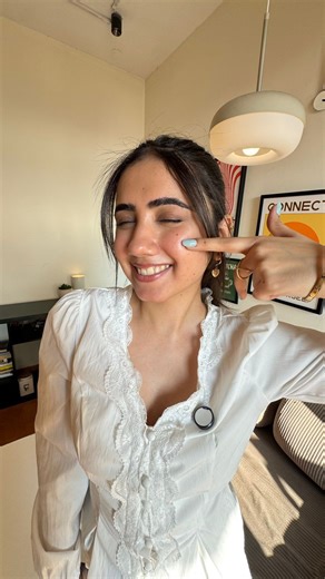 𝗟𝗮𝘃𝗶𝘀𝗵𝗮 𝗔𝗿𝗼𝗿𝗮 | 𝗠𝗮𝗸𝗲𝘂𝗽 𝗔𝗿𝘁𝗶𝘀𝘁 on Instagram: "Emptied it for a reason 👀 The Re’equil Ceramide & Hyaluronic Acid Moisturiser is lightweight, oil-free, and keeps my skin hydrated without feeling heavy, aur kitna bolu….🙈 Last sale of 2025 — UP TO 15% OFF everything + FREE gift on orders above ₹599 ✨ Comment down for links🔗 #SkincareEmpties #Reequil #GatekeepingSkincare #CeramideMoisturiser #HyaluronicAcidMoisturiser"