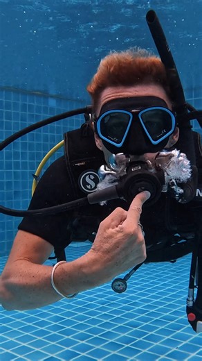 Fast Manta Diving Krabi on Instagram: "Ever had your reg slip out underwater? Don’t worry—it happens! That’s why in this PADI skill circuit we practice regulator recovery & clearance. This skill teaches you how to: 👉 Stay calm and keep breathing (never hold your breath!) 👉 Find your reg quickly, even if it drifts behind you 👉 Clear it and carry on with your dive like nothing happened Confidence = comfort = more fun underwater 💙 #padipro #scubadiving #scubaskills #scubadiver"