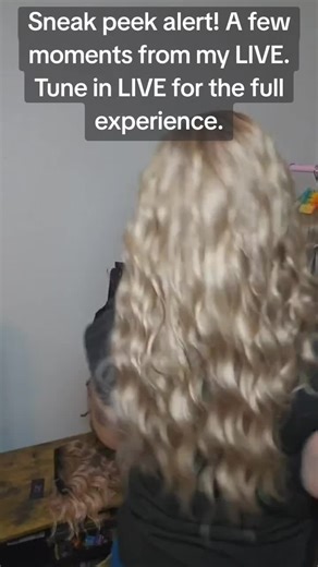 A highlight from my live Thursday night! This is Aisom A34 and she is GORGEOUS! #waterwavewig #gluelesswig #syntheticwig #aisomwig #lacefrontwig