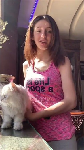 Aleen | HER HAIR IS EVERYWHERE !😭_aleen1oo #viral #makeup #hair