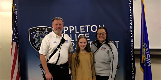 Appleton girl, 11, honored for saving mother’s life during 911 emergency