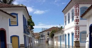 Mar raivoso no fim de outubro de 2016
