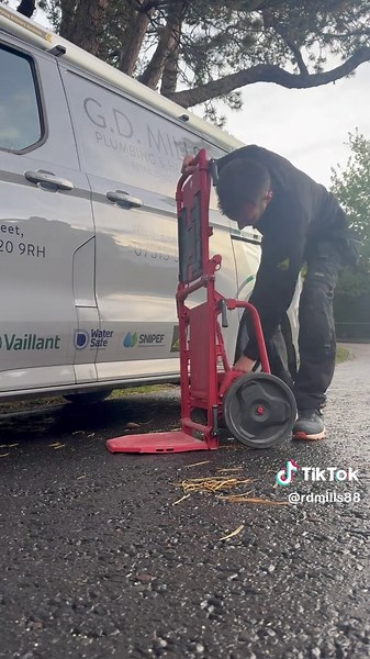 Compact Universal Trolley by Hilti for Easy Transport