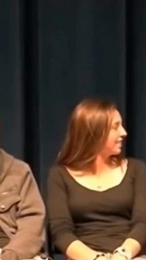 She thinks she's not hypnotized ! Watch what happens ! #comedy /#hypnosis #comedyshow #reels #comedyvideo | Worlds Coolest Hypnotists