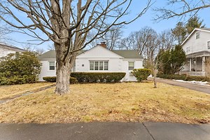 22 Lenox St, Brockton, MA 02301 - MLS 73342221 - Coldwell Banker