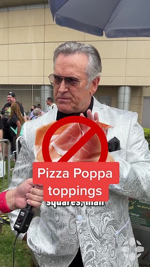 What pizza does Pizza Poppa eat? #mcu #marvelstudios #doctorstrange #brucecampbell #pizzapoppa #pizza #food #marvel