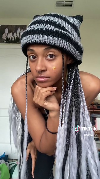 Sentro Knitting Machine Projects: Scrap Yarn Creations