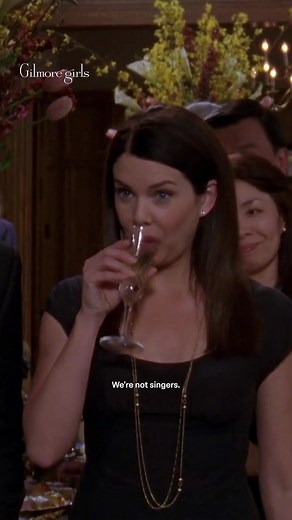 A Richard and Emily serenade. ❤️🥹 #GilmoreGirls