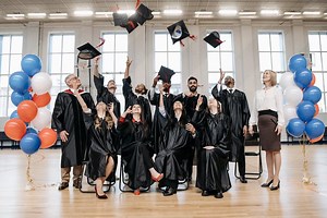 8 Tips for Organizing a Successful Graduation Ceremony