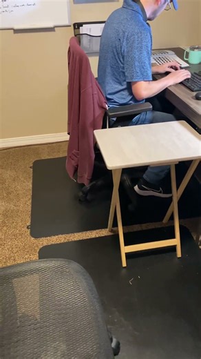 Folding table wrap using the vinyl film