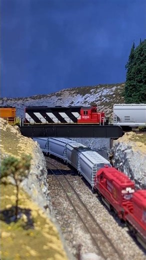 CPKC and CN Meet Over a Bridge in N Scale