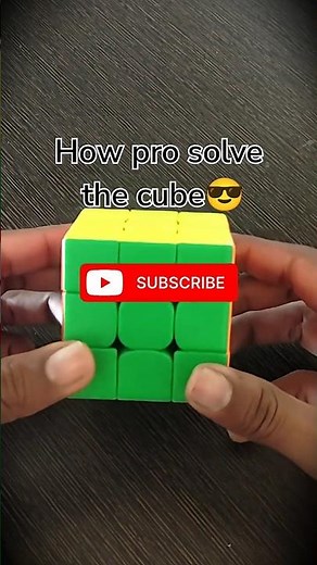 HOW PRO SOLVE THE CUBE😎🔥.#rubikscube #cube