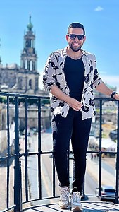 27K views · 19 reactions | Estrenos #LGBT ️‍ de películas y series que no te puedes perder en Agosto. #peliculas #series #lgbt #gay #film #pelisrecomendadas #hearstopper #redwhiteandroyalblue #highchoolmusical #seriesrecomendadas | Canela Roberto | Facebook