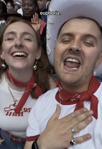 seeing one of my fave songs live with my bestfriend? yeah doesn’t get much better than that #cowboycartertour2025 #beyonce #cowboycarter #iihandsiiheaven @Hannah Groves