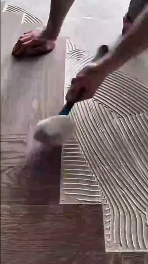 The Process of Installing Wood Pattern Vinyl Flooring with Adhesive