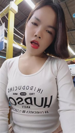 វីដេអូ​របស់ ធឹម ចាន់ស្រីល័ក្ខ (@serviceintl.paypal.com0) ជាមួយ សំឡេងដើម - ធឹម ចាន់ស្រីល័ក្ខ