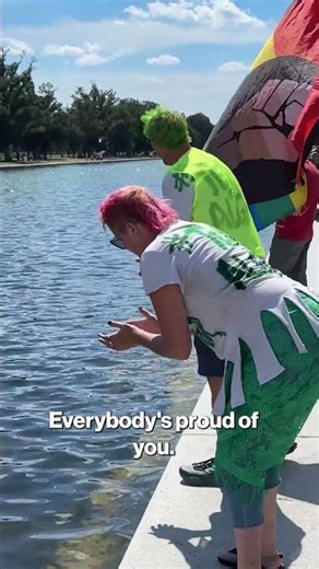 Obnoxious Anti-Trump Protesters Praise Algae in Reflecting Pool: 'Everybody’s Proud of You' #shorts