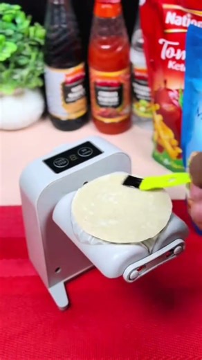 This Machine Makes Dumplings Non-Stop