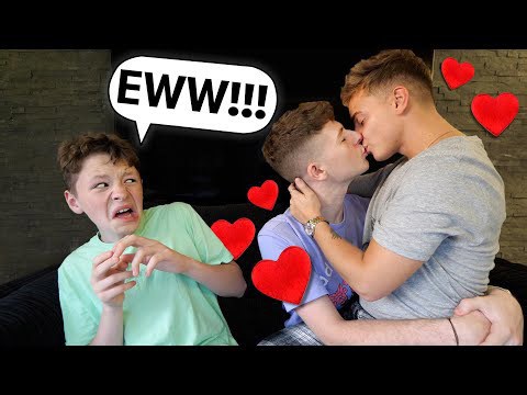 Testing PDA in Front of Little Brother's Reaction