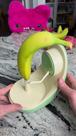 Quick and Easy Banana Peeling Techniques