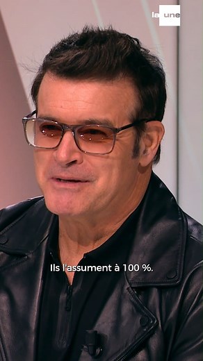 🎵 Seul sur le sable, les yeux dans l'eau. Mon rêve était trop beau... 🎶 Vous la reconnaissez ? "Hélène", LA chanson iconique de Roch Voisine 😎 | On n'est pas des pigeons - RTBF