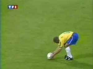 2.7M views · 194K reactions | #TBT El histórico gol de Roberto Carlos ante Francia ⚽️ | Estadio | Facebook