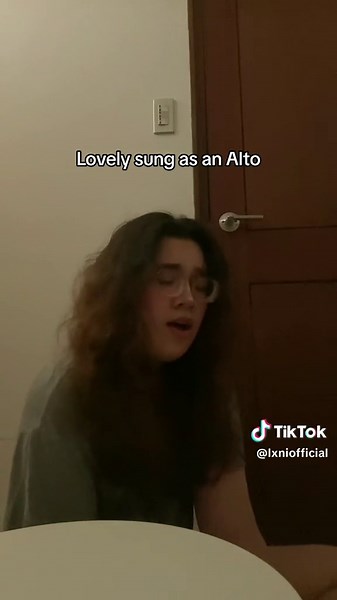 Singing a Lovely Alto Cover | Billie Eilish Song