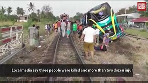 449K views · 1.6K reactions | Deadly collision between train and double-decker bus in Thailand www.newsbug.lk | Newsbug | Facebook