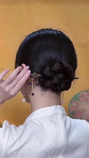Easy Chinese Bun Tutorial with a Hairpin | 10 Second Quick Style #hairstick #hairpin #chinesehairstyle #updo #hairtutorial