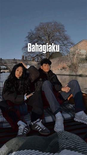 Dina | Kadang yang paling indah bukan tempatnya, tapi siapa yang ada di depan kita 🥰 Btw ini lokasinya di Cambridge, UK ya kita ikut punting tour... | Instagram