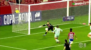 DOBLE TAPADA DE SANDRA ESTÉVEZ 🤯 🧤 La arquera de Granada paró el penal de Lauren y el posterior rebote para evitar el tercero del Atlético de Madrid por la #CopaDeLaReinaEnDSPORTS. ¡Se juega por #DIRECTV y #DGO! 📺📲 | DSports
