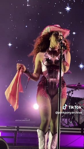 two years ago today, chappell roan performing ‘pink pony club’ at pride on the shore 2024 in pittsburgh, PA june 2nd, 2024 via @Nina #chappellroan #pinkponyclub #hottogo #goodluckbabe #midwestprincess