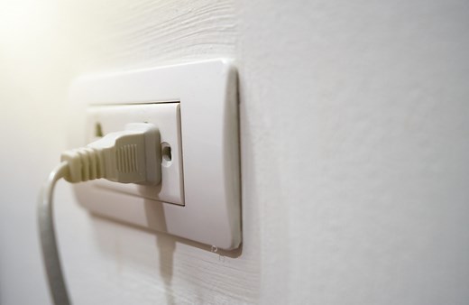 Will An RV Converter Work Without A Battery?