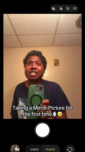 Taking a Mirror Picture for the First Time: Simple Tips