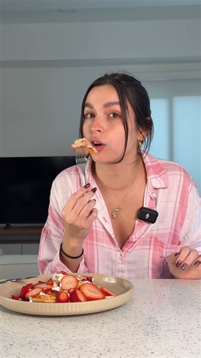 Michi Paredes | RECETA DE LOS FAMOSOS WAFFLES @calai.app 🤝 Código: Michel | Instagram