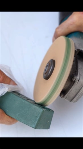 Strong Joints on Instagram: "Even a NATO Professor Would Never Think of This! Insert Cardboard into an Angle Grinder and Be Amaze. #weldingcreativetool #diy #fabrication #tool #tipsandtricks"