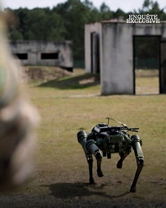 Lors du salon des forces spéciales, des outils de dernière génération sont présentées à ce général Ukrainien. "Quand la France vend des armes : enquête sur une industrie très secrète" 📺 #EnquêteExclusive, à retrouver sur 6play | Enquête exclusive