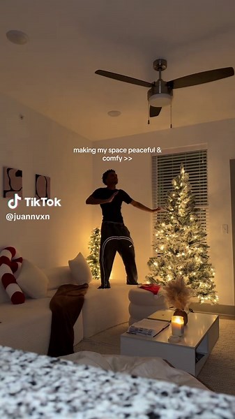 juan julio (@juannvxn)’s video of space