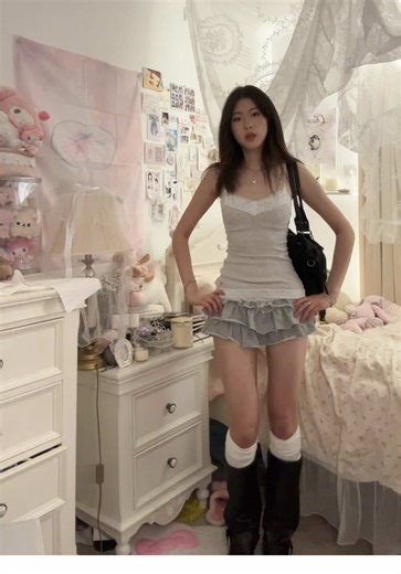 Stylish Skirt Outfit Inspiration for 2023