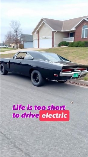 Don’t drive electric! 1970 Dodge Charger R/T 440 big block 4 speed Mopar muscle cars Cuda barracuda