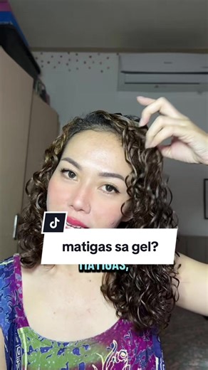 How to Cut Your Curly Hair Smoothly