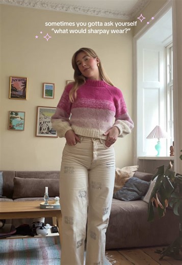 these jeans just scream sharpay evans to me ✨💅🏼💖🎀👸🏼 #ootd #pinkoutfit #sparklyoutfit