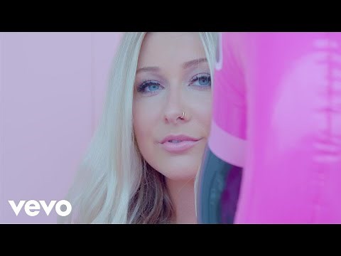 Madeline Merlo - Motel Flamingo