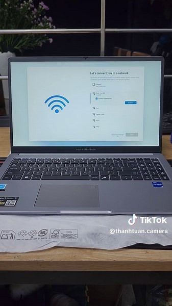 Khởi động và setup laptop Windows 11 lần đầu