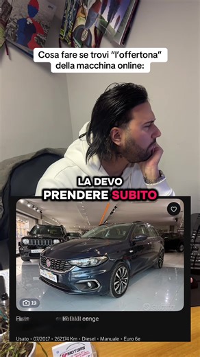 “Giangiorgio vuole comprare una macchina su Subito perché scade l’offerta domani. E io je dico de fermarsi, de calmarsi, de pensarci bene. Perché quella fretta che avete quando vedete scritto offerta scade domani è esattamente come vi fregano. Vi creano l’urgenza fasulla per farvi decidere de panza senza ragionare. Comprare una macchina nun è come comprare na pizza. È una decisione che va presa con calma, con la testa, e soprattutto nun da soli. Perché se nun sapete cosa guardare, cosa controlla