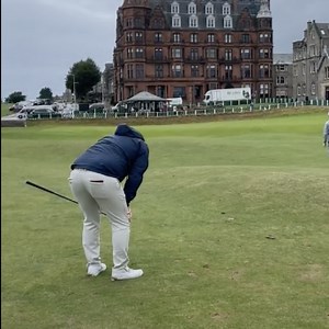 Golfer playing the Old Course at St. Andrews has round of his life ruined by disastrous final shot