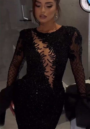 ✨ Craving the perfect custom couture? With Elle Coco, your dream look comes to life — elegance, drama, and brilliance in every stitch. ✨ #ElleCoco #LuxuryCouture #CustomCouture #HauteCouture #CoutureMagic