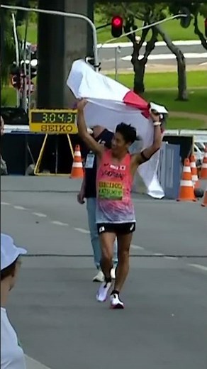 🇯🇵’s Hayato Katsuki powered to marathon race walk gold in at the #WorldRaceWalking Champs 💥