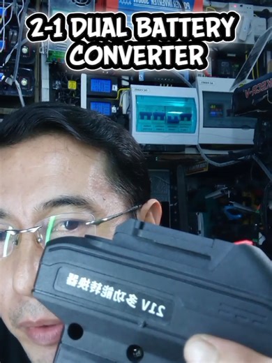 Say goodbye to downtime with this dual battery adapter! 👩‍🔧💪 #Batteryboost #DIYPowerTools #ToolTok #BatteryAdapter #MakitaTools