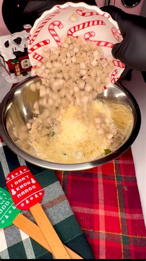 Cute & Festive Christmas Snacks Ideas for a party: Chicken Pesto Crescent Roll Pinwheels Recipe * 2 Pillsburycrescent roll tubes * 8oz package cream cheese (softened) * 1 cup pesto (I made a quick homemade pistachio pesto but regular store bought pesto works great too!) * 8oz shredded mozzarella cheese * 2 cups chicken (I chopped leftover chicken I had in small cubes but shredded rotisserie chicken would be super easy and delish too) Directions: 1. Preheat oven 375°F 2. Mix all ingredients (exce